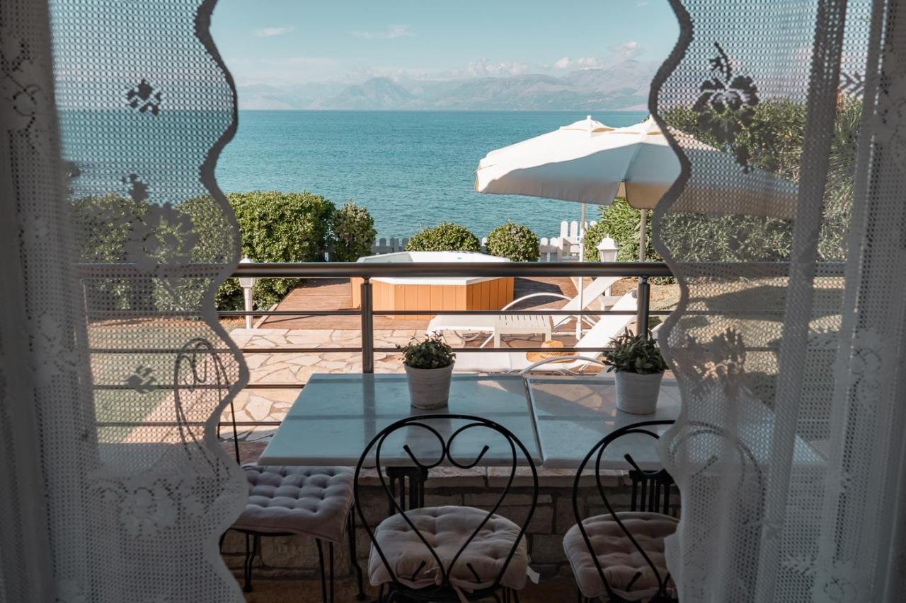 Neptune Sea House - Beachfront Agios Spyridon  Dış mekan fotoğraf